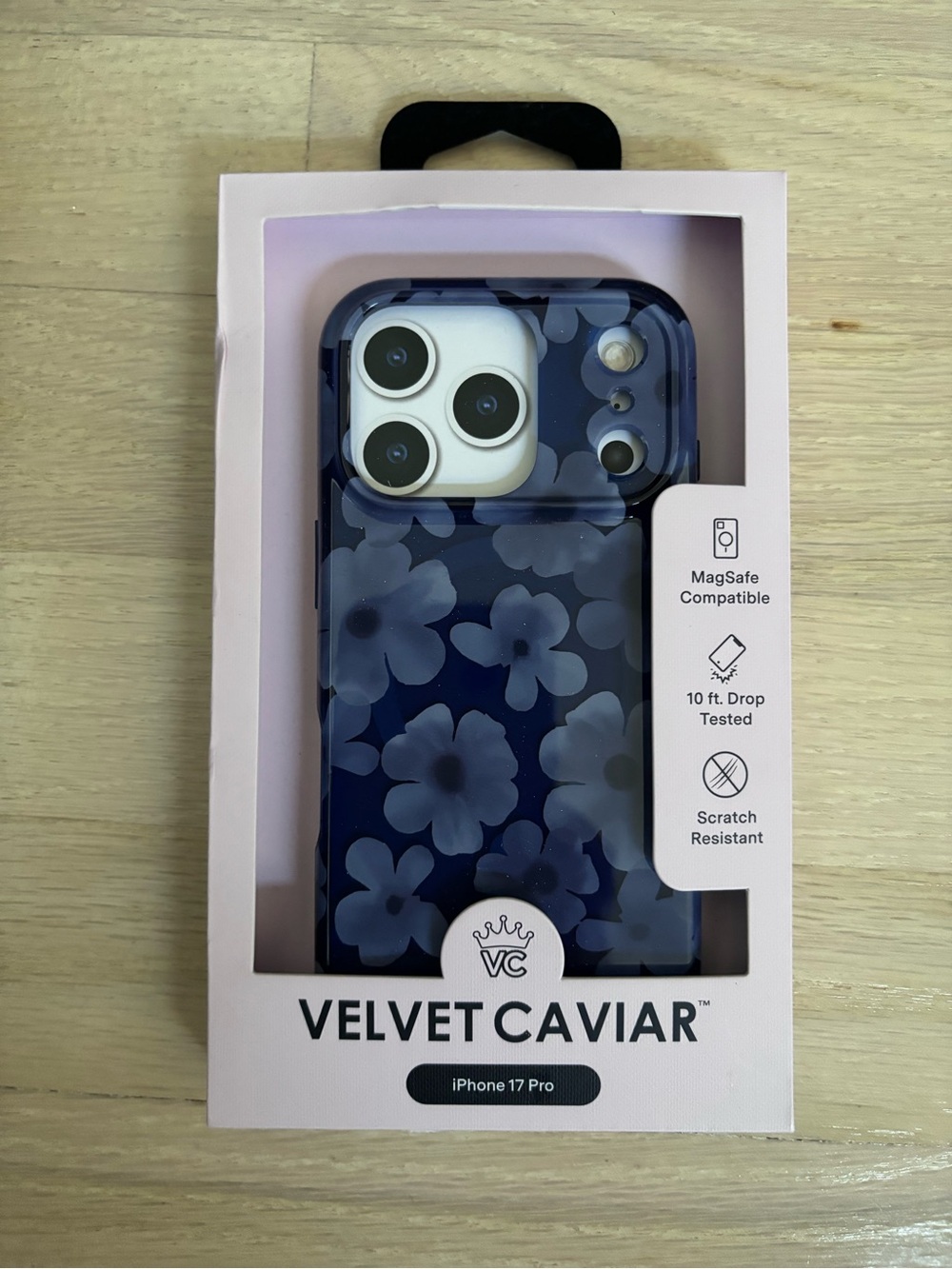 Velvet Caviar iPhone 17 Pro Floral MagSafe Case - Navy Blue - NWT